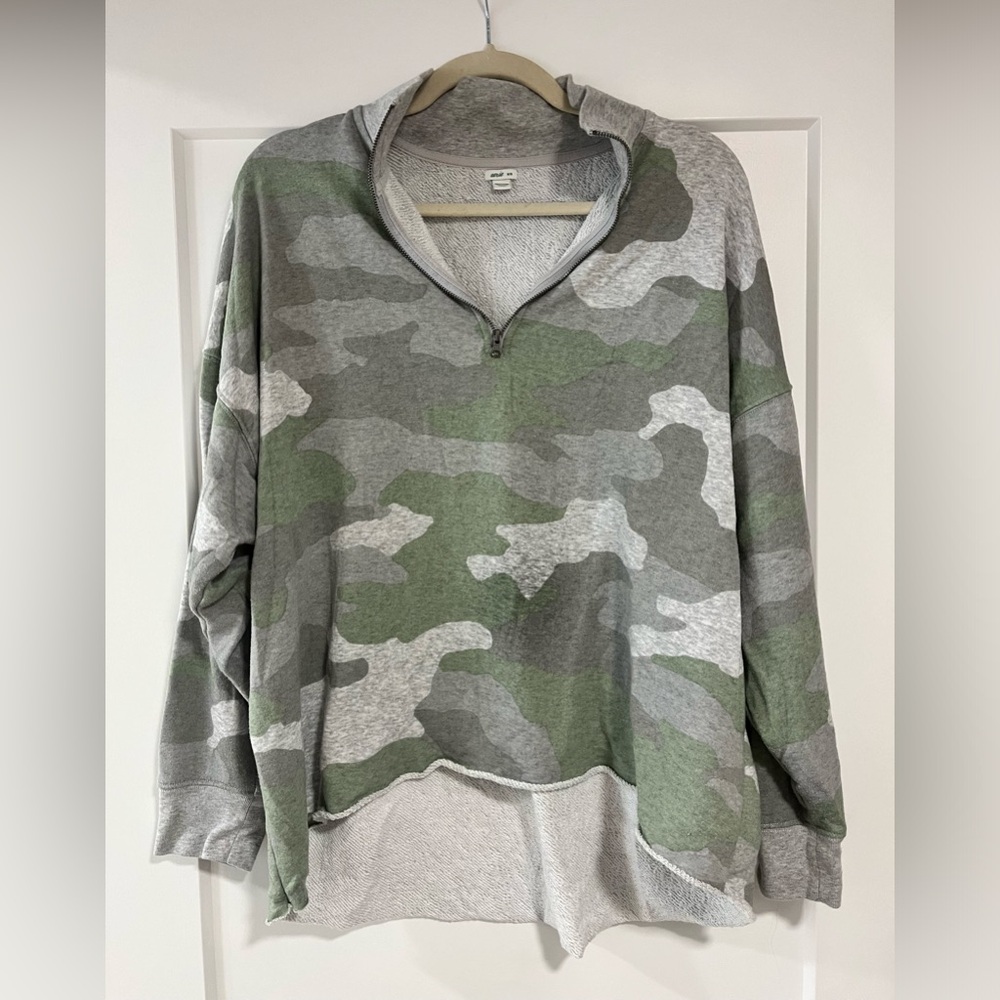 Aerie Camo Quarter Zip - M